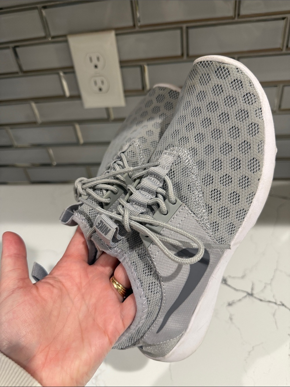 Nike Women’s Light Grey Mesh Athletic Sneakers
